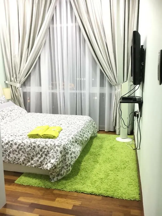 Jb-Singapore Paragon Suites Homestay ジョホールバル
