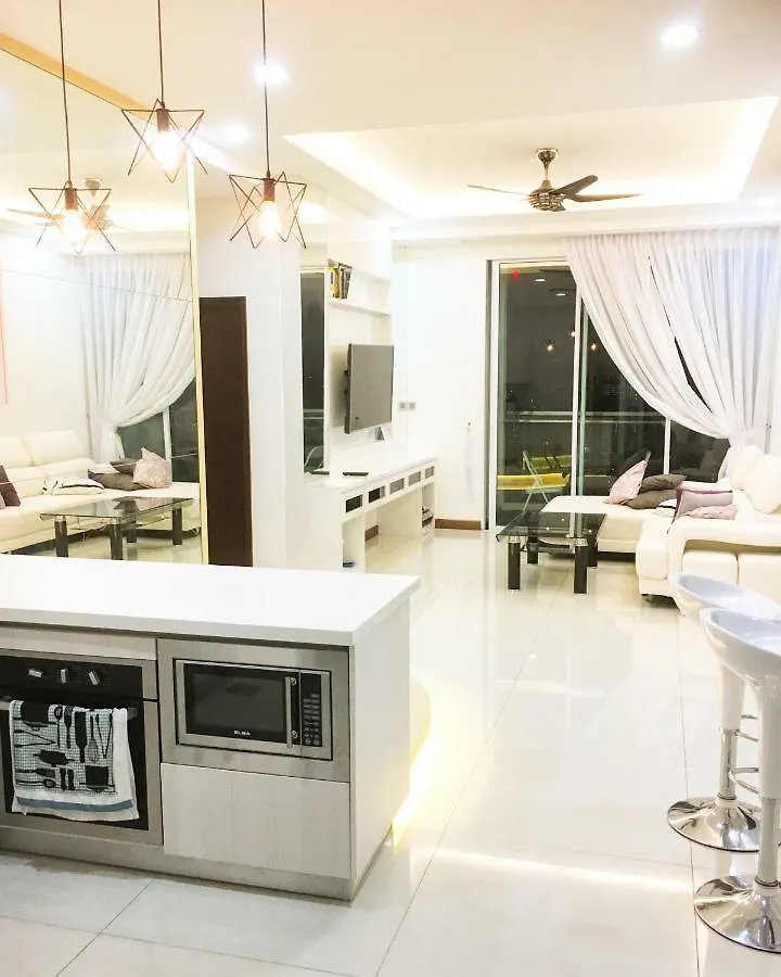 Jb-Singapore Paragon Suites Homestay location