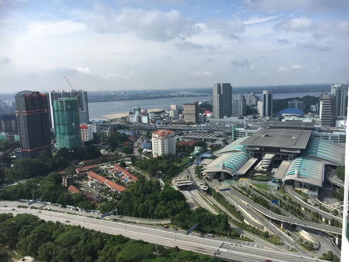 Jb-Singapore Paragon Suites Homestay ジョホールバル マレーシア